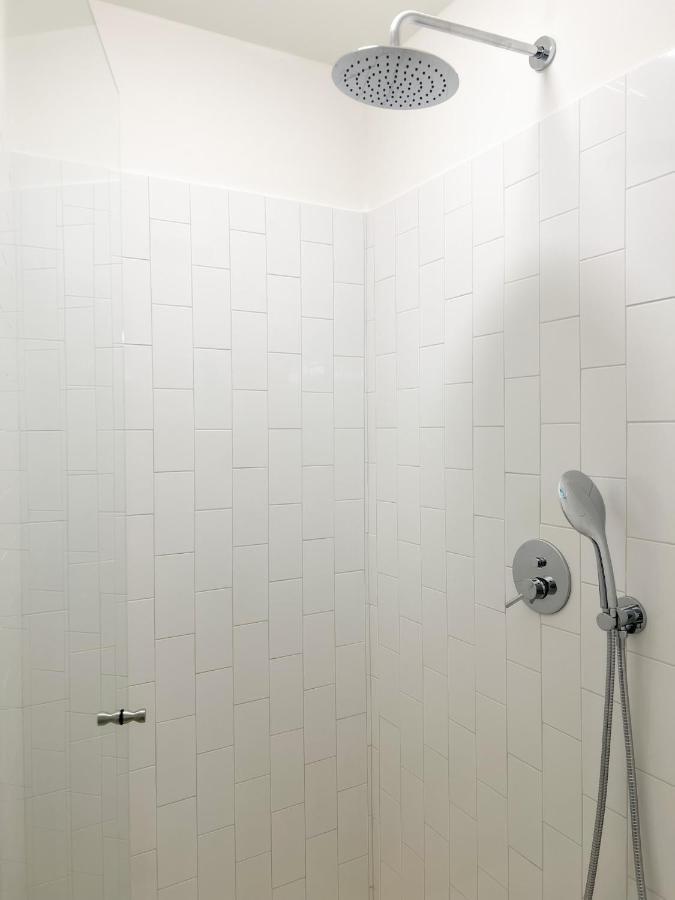 Locally Yours Flores Apartamento